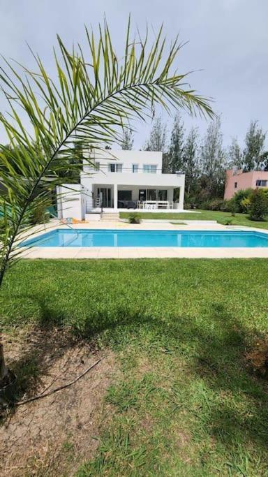 Сasa de vacaciones Casa Ravi *